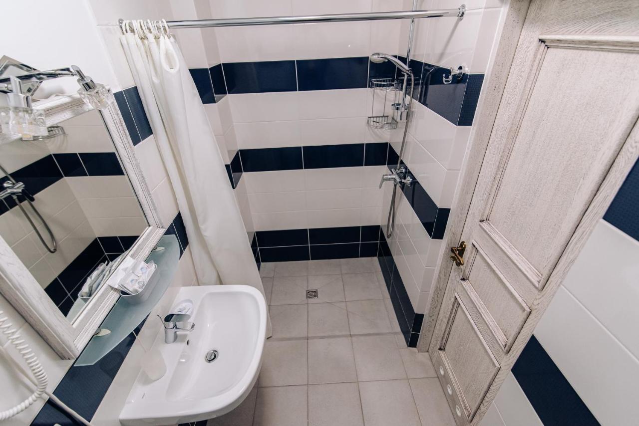 Gold Georg Palace Hotel Черновцы Экстерьер фото