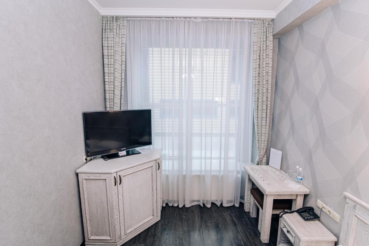 Gold Georg Palace Hotel Черновцы Экстерьер фото
